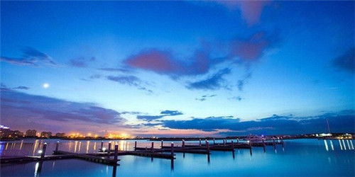 帮闺蜜开奶茶店合适吗