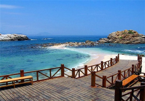 青海有木栈道的景区吗（青海湖木屋营地）